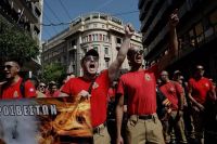 Gobierno Liberal de Grecia elevó la jornada laboral y la edad jubilatoria