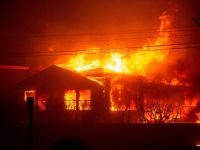 Dos muertos por las graves incendios en Los Ángeles